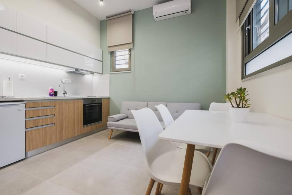 Peris 2 - Central Apt Near Old Town - Ac, Washer Ханя Екстериор снимка