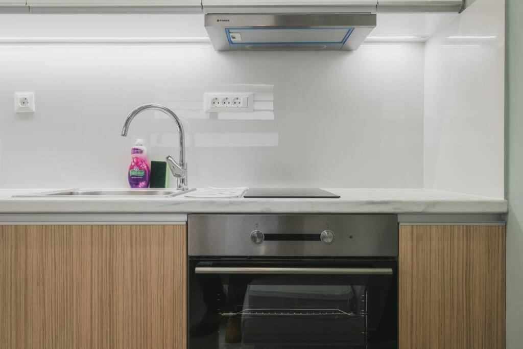 Peris 2 - Central Apt Near Old Town - Ac, Washer Ханя Екстериор снимка