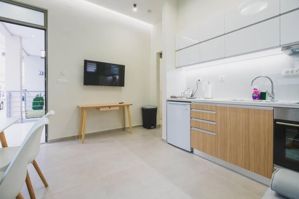 Peris 2 - Central Apt Near Old Town - Ac, Washer Ханя Екстериор снимка